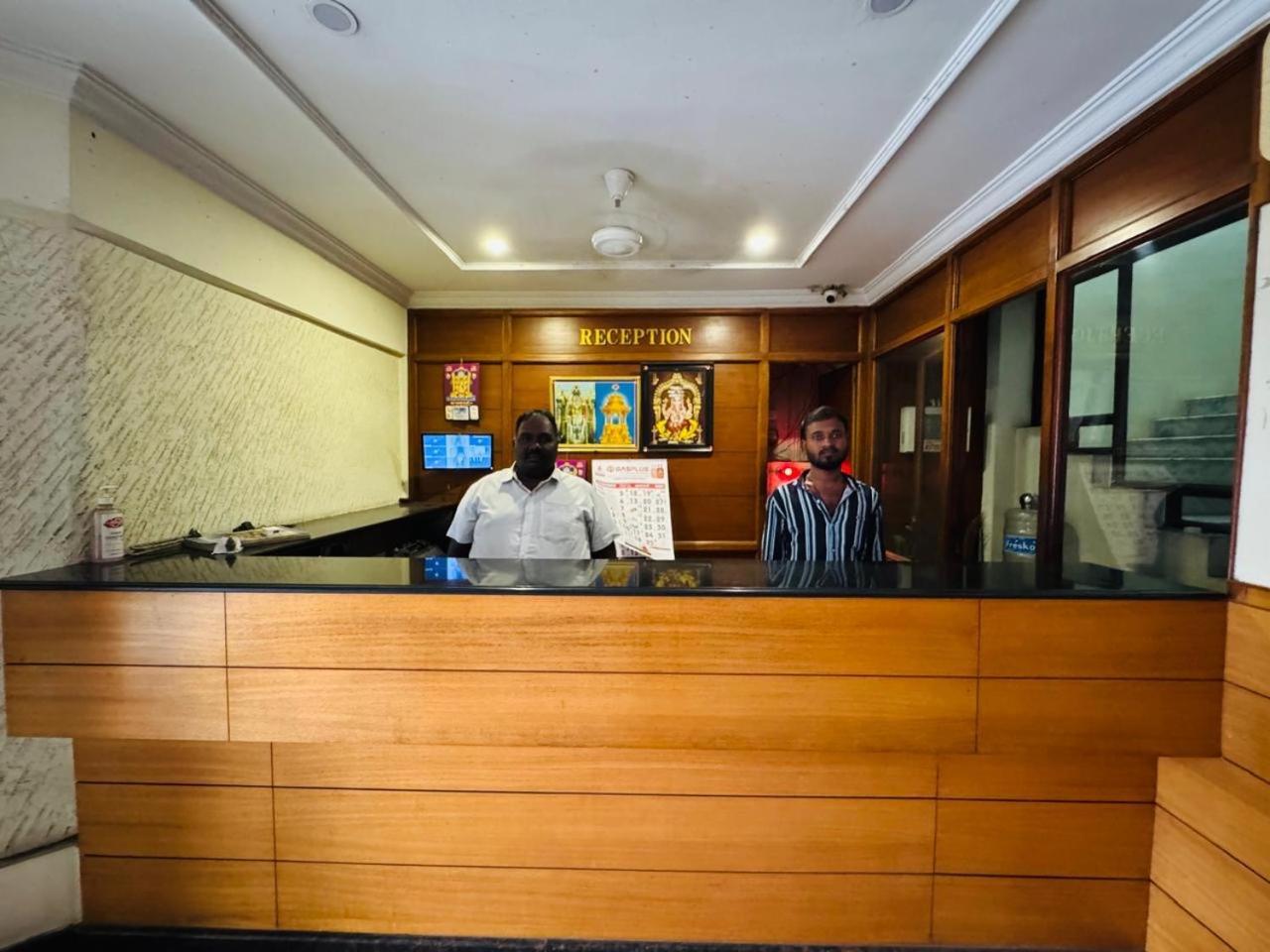 Hotel Priya Towers Nāmakkal المظهر الخارجي الصورة